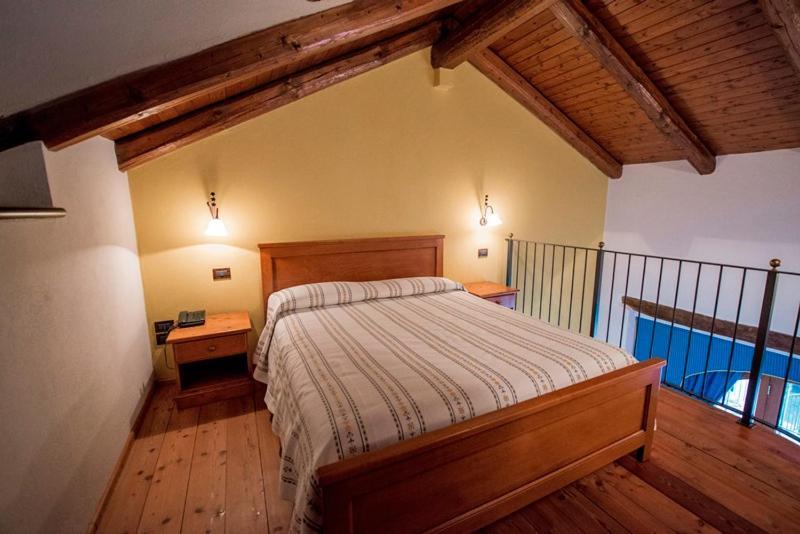 Ristorante Albergo Da Maurizio Cravanzana Екстер'єр фото