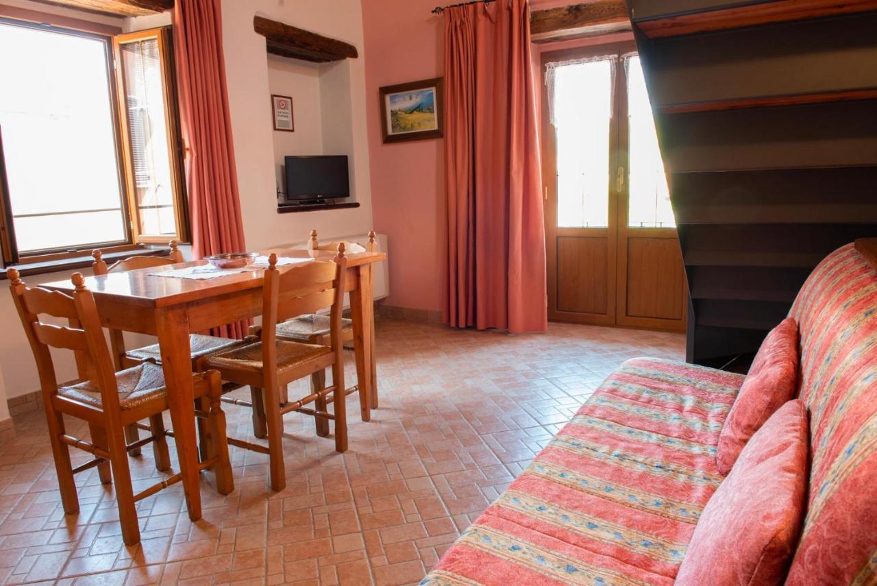 Ristorante Albergo Da Maurizio Cravanzana Екстер'єр фото