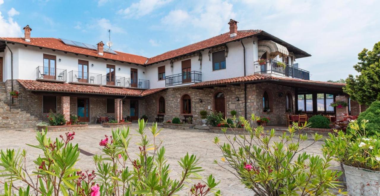 Ristorante Albergo Da Maurizio Cravanzana Екстер'єр фото